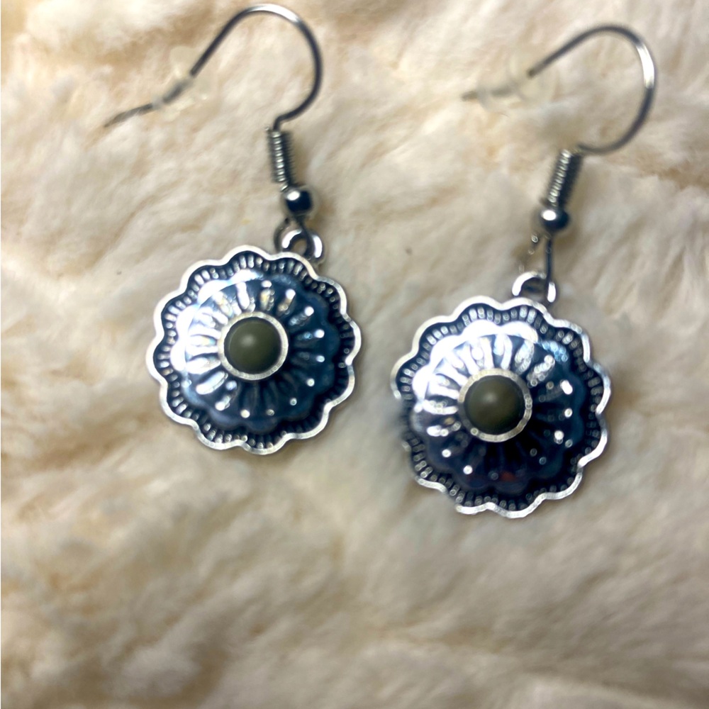Manifestation earrings attract abundance